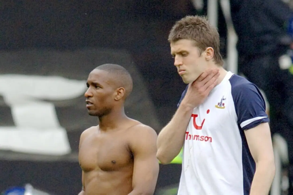 Jermaine Defore and Michael Carrick after Tottenham lost to West Ham in 2006.